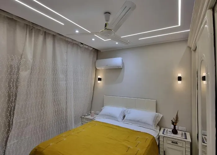 Apartment شقه على البحر مباشره