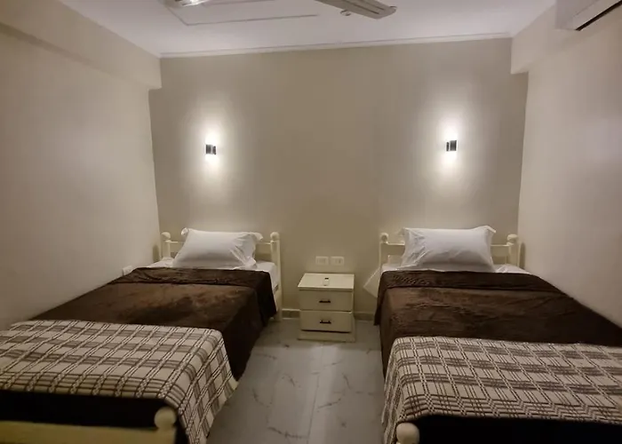شقه على البحر مباشره Hurghada